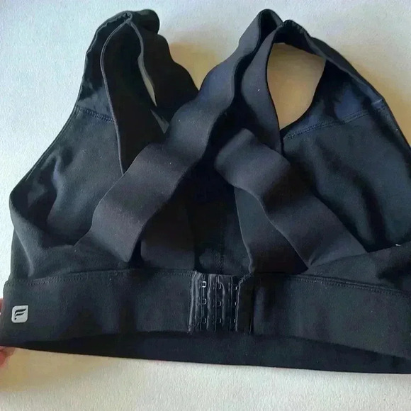 Fabletics - Picture 2 of 3